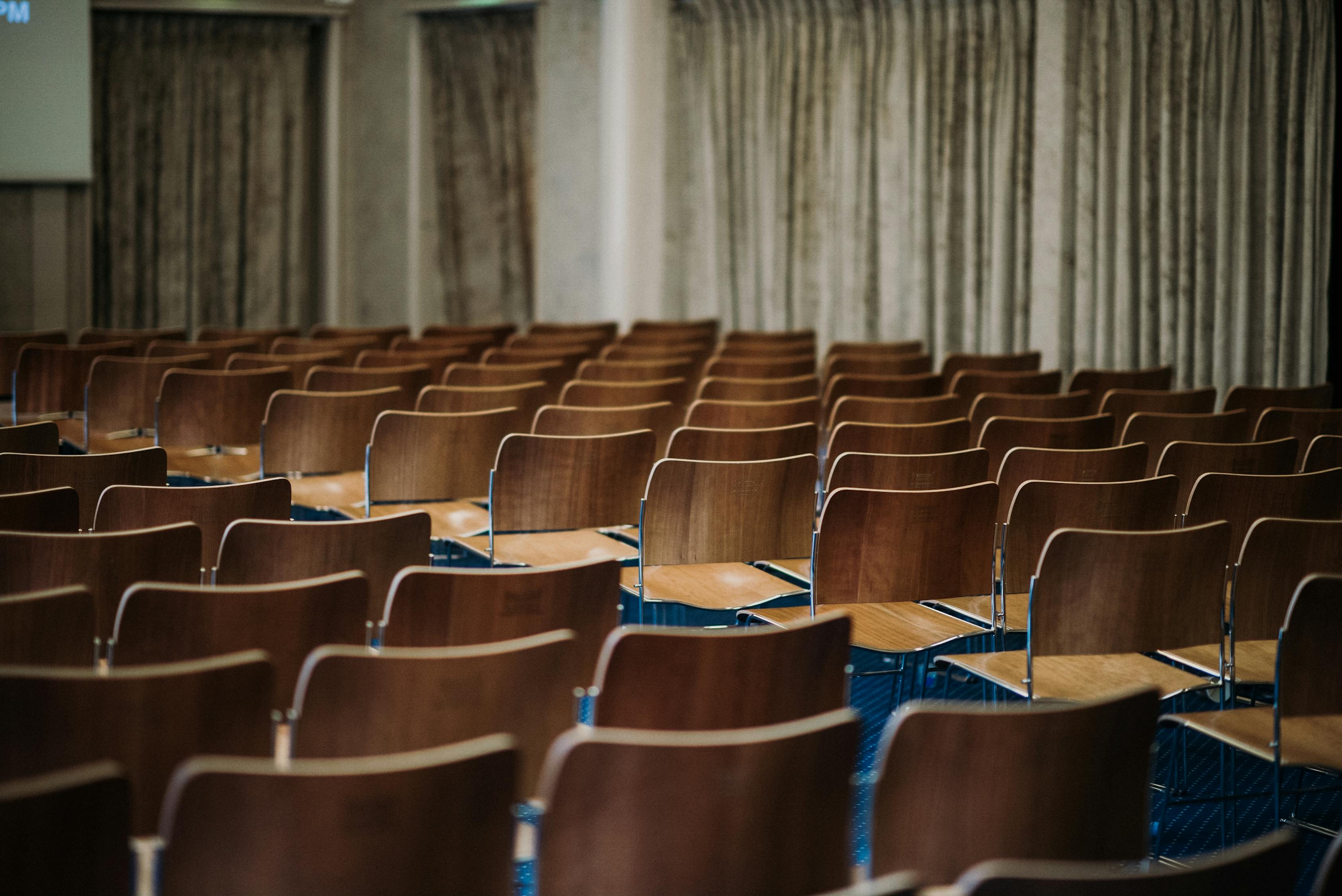 中美經(jīng)貿(mào)磋商機(jī)制首次會(huì)議在英國倫敦開始舉行