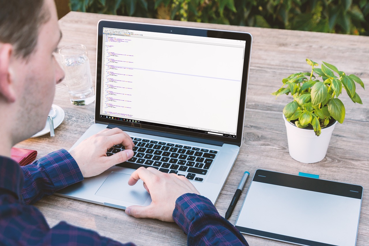 華為發(fā)布首款預(yù)裝鴻蒙5平板