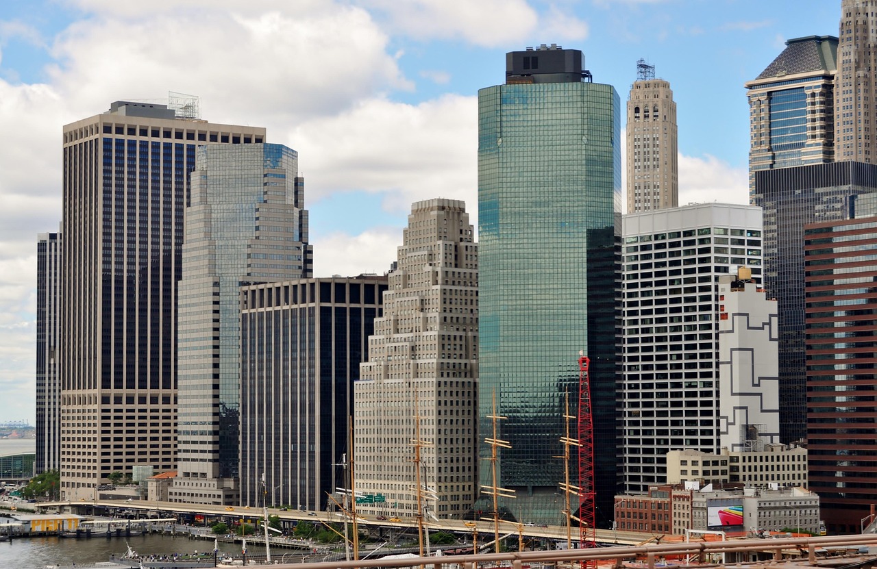 信和置業(yè)獲董事會主席黃志祥增持3.8萬股 每股作價約8.20港元