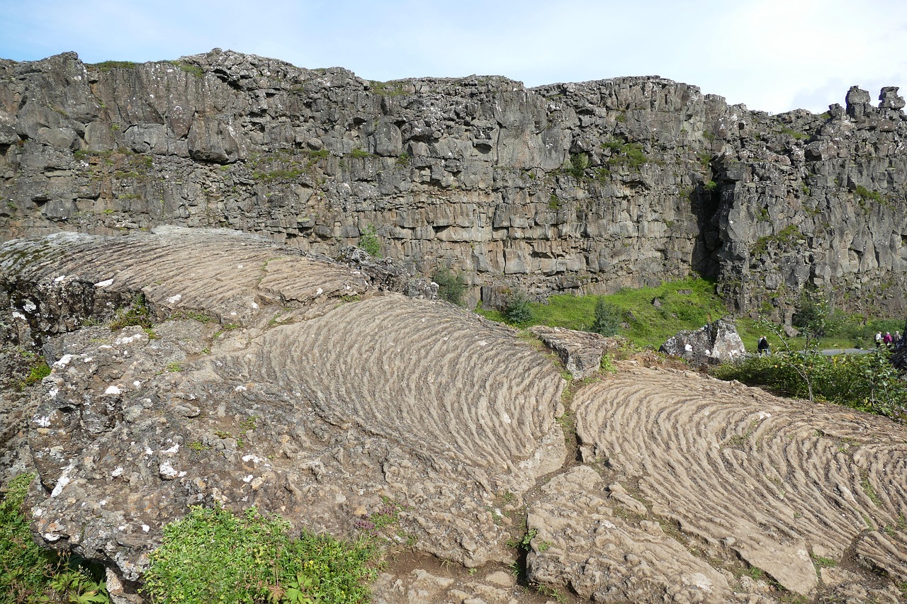四川甘孜一地發(fā)生泥石流，災害發(fā)生前兩村133人已被轉移