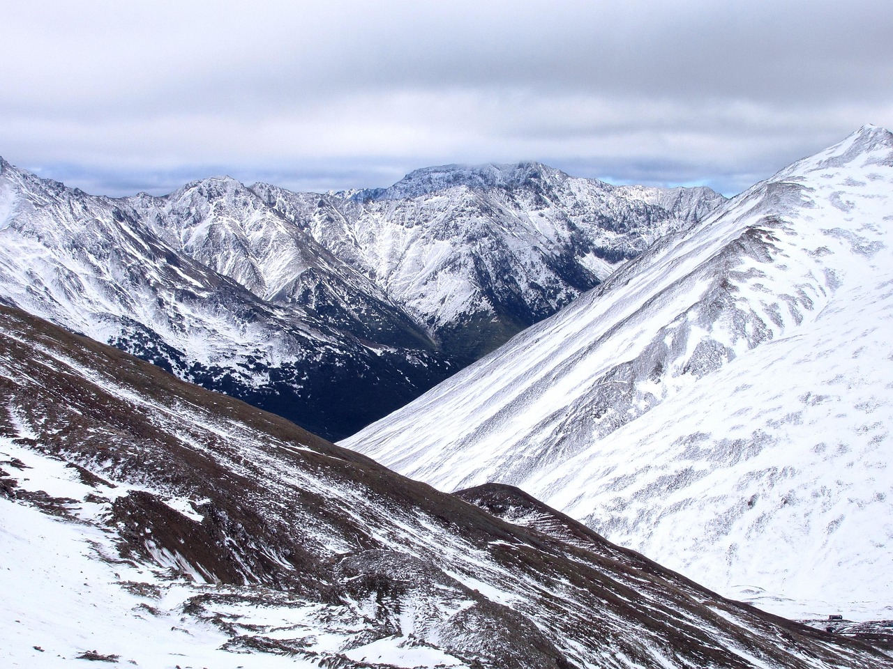 俄地震部門(mén)：堪察加半島近海強(qiáng)震后測(cè)到約千次余震