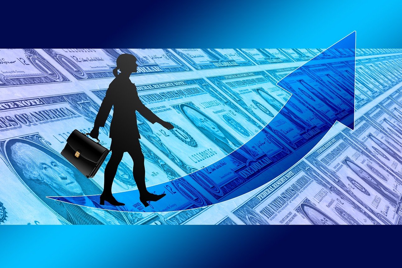 伯克希爾哈撒韋第二季度營業(yè)利潤下降4%，警告特朗普關稅的負面影響